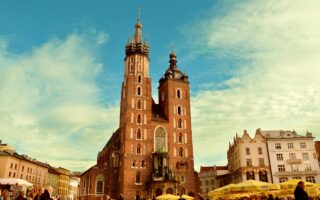 Wycieczki autokarowe z Krakowa – odkryj Polskę i Europę